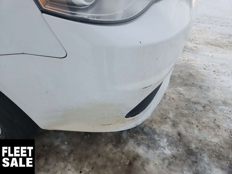 2015-dodge-grand-caravan-image-30