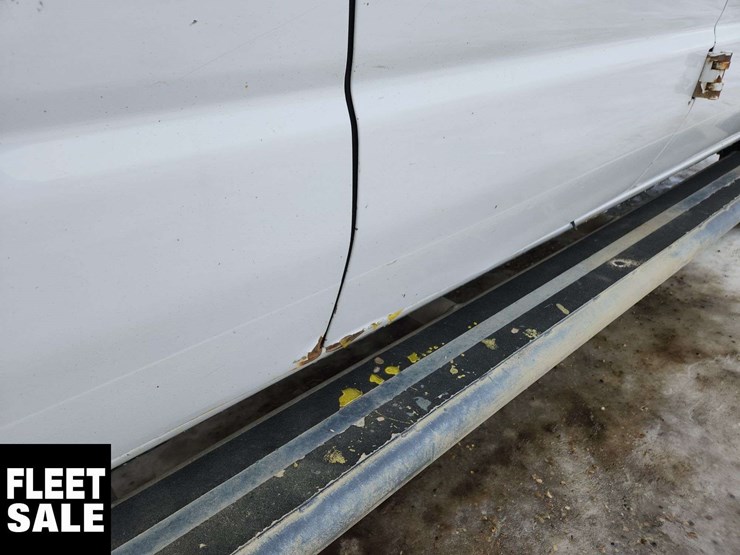 2013-ford-cargo-image-44