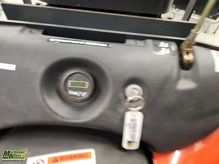 linde-electric-forklift-and-charger-non-operable-linde-wes40-02-4000-lbs-lbs-forklift-image-11