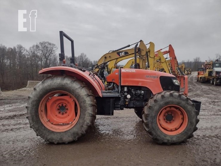 10-kubota-m108-tractor-image-3