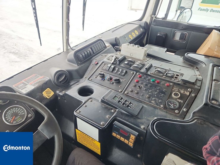 2010-autocar-xpeditor-image-21