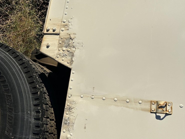 2007-freightliner-business-class-m2-106-image-43