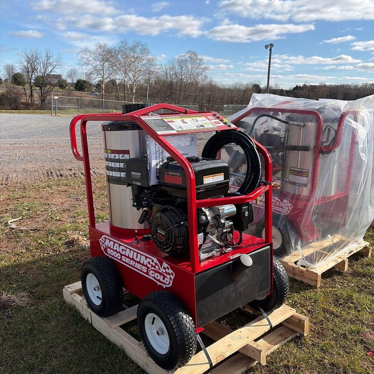Magnum 4000 Series Hot Water Pressure Washer