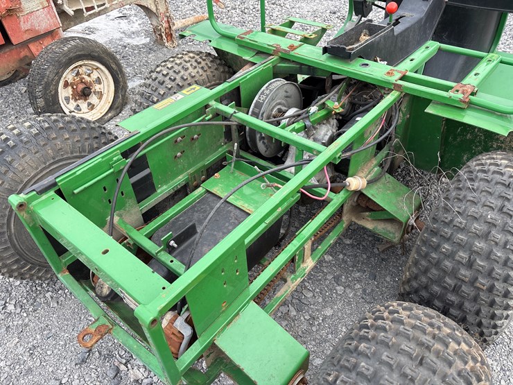john-deere-gator-image-7
