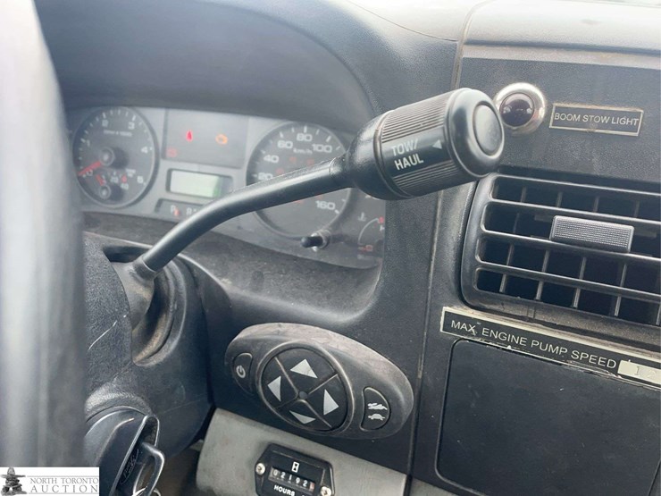 2006-ford-f550-image-15