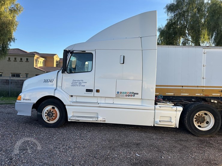 1999-volvo-vnl64t770-image-44