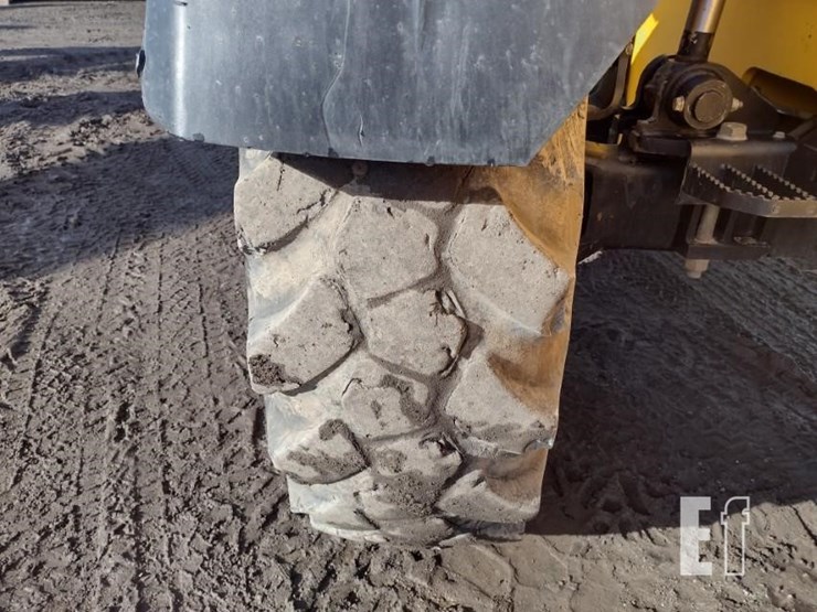 2017-jcb-510-42-image-23