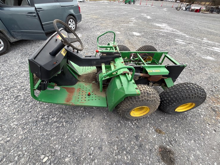 john-deere-gator-image-4