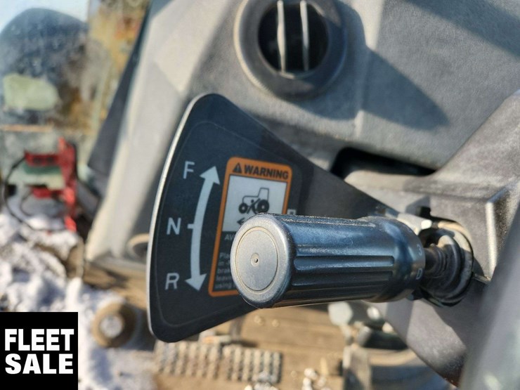 2015-deere-410l-image-13