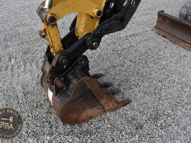 2019-caterpillar-305.5e2-cr-image-24