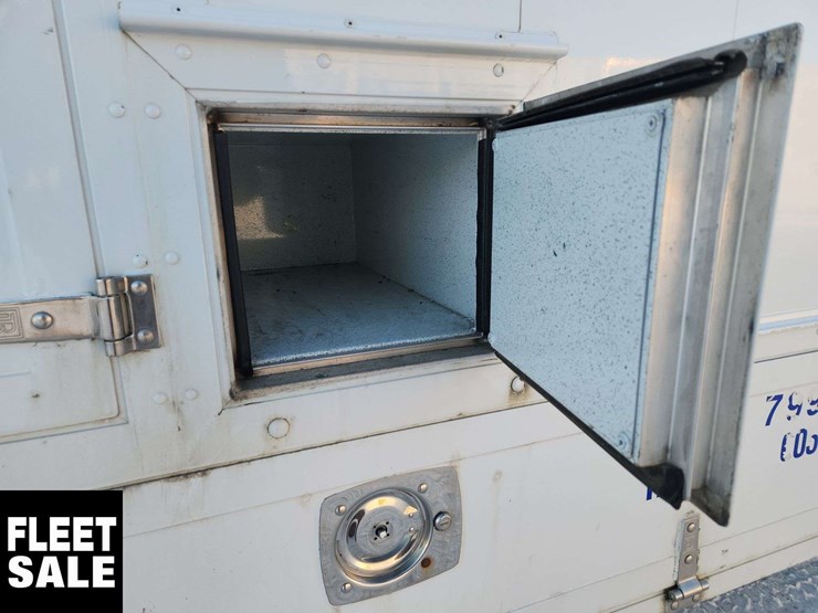 2006-ford-f550-image-41