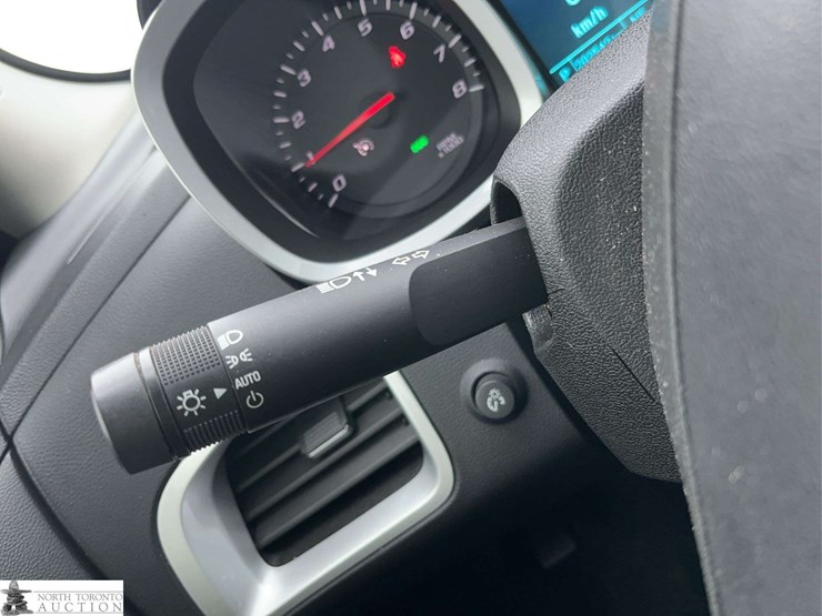 2014-chevrolet-equinox-image-21