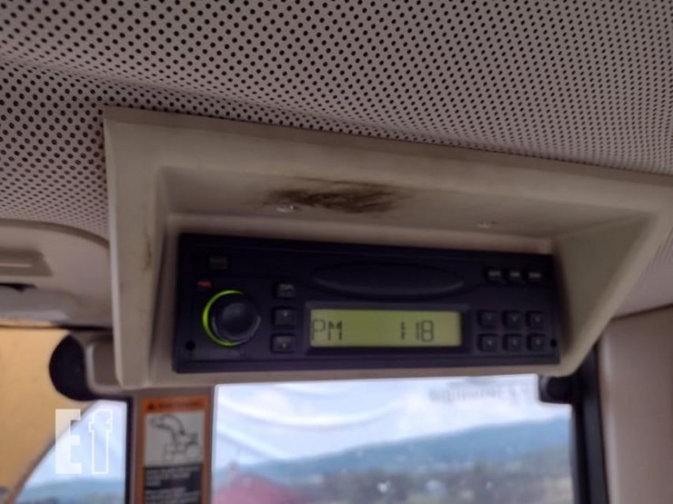 2010-john-deere-7130-image-12