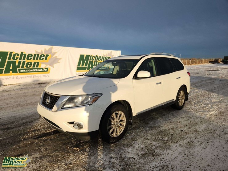 2015-nissan-pathfinder-image-1