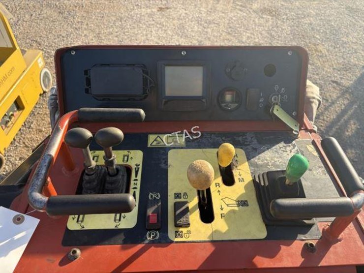 2019-ditch-witch-sk1550-image-5