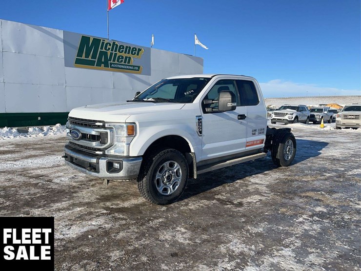 2021-ford-f350-image-1