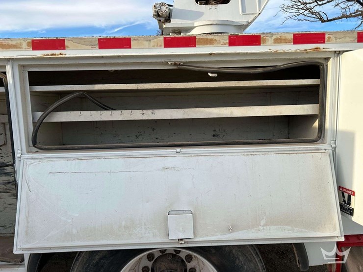 2004-international-durastar-4300-image-21