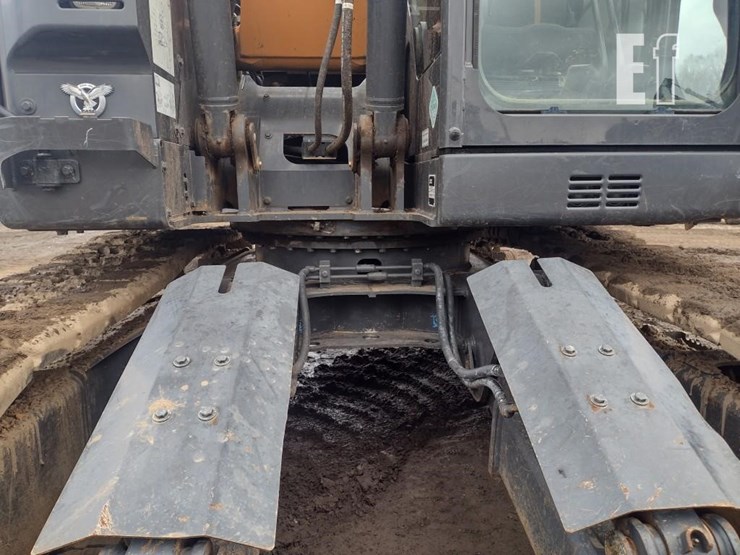 case-cx145d-msr-image-24