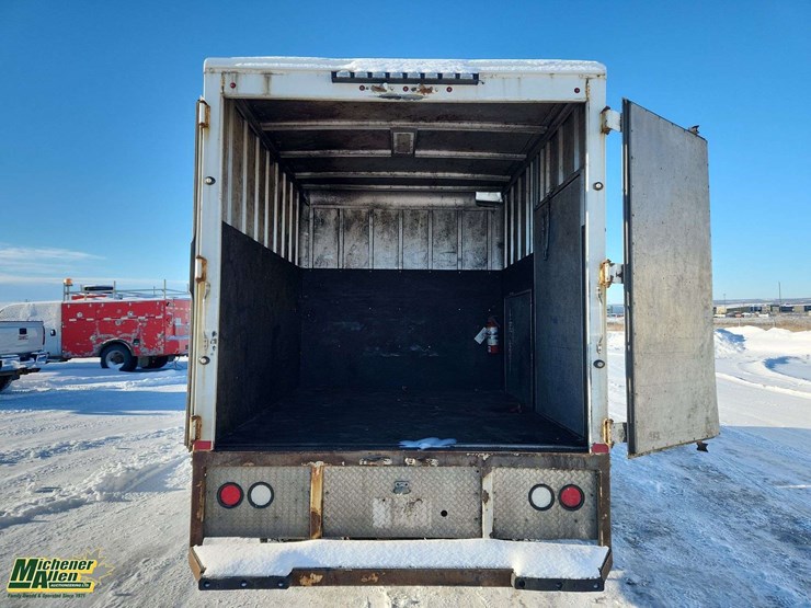 2015-ford-f350-image-15