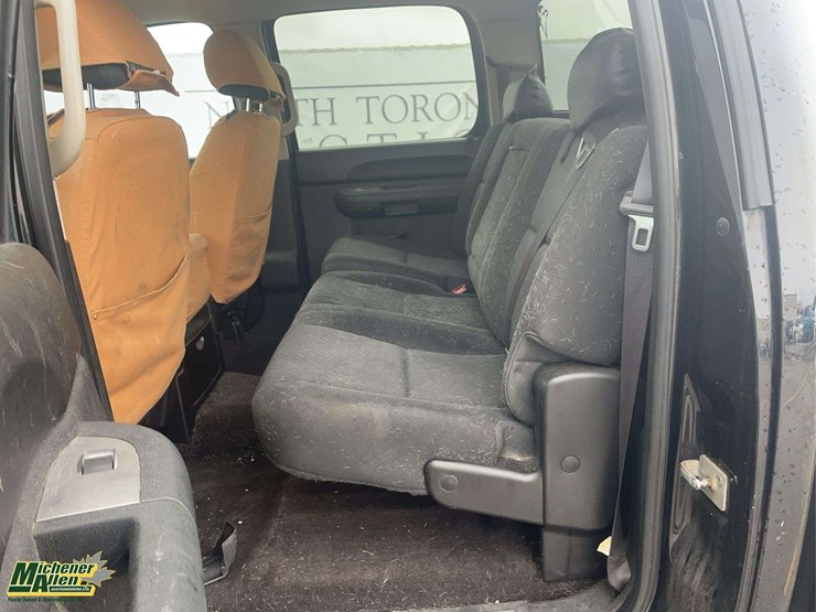 2013-chevrolet-silverado-1500-image-27