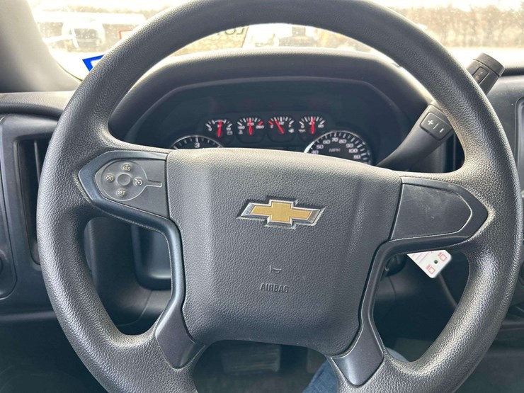 2018-chevrolet-silverado-1500-image-13