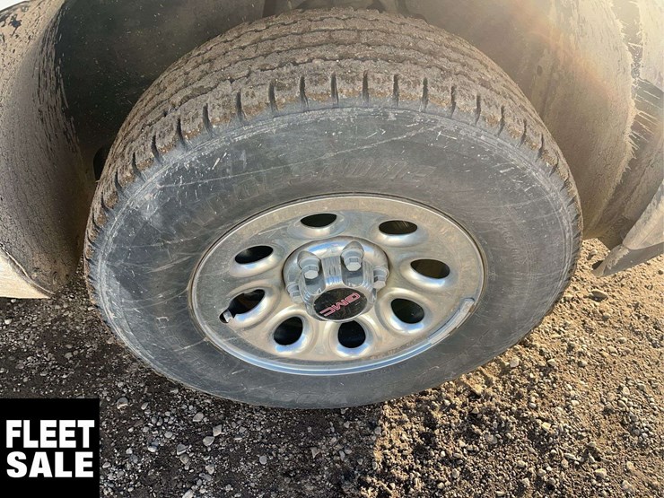 2013-gmc-sierra-1500-image-13