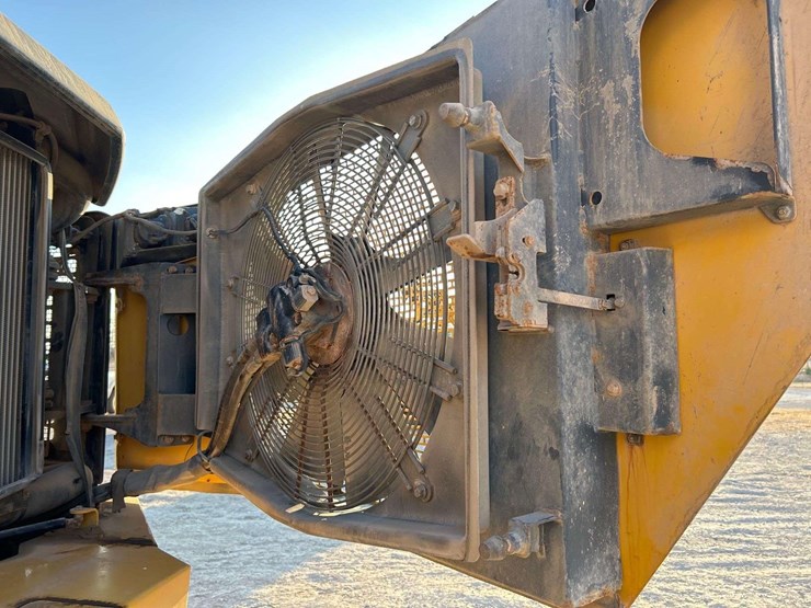 2019-deere-460e-image-12