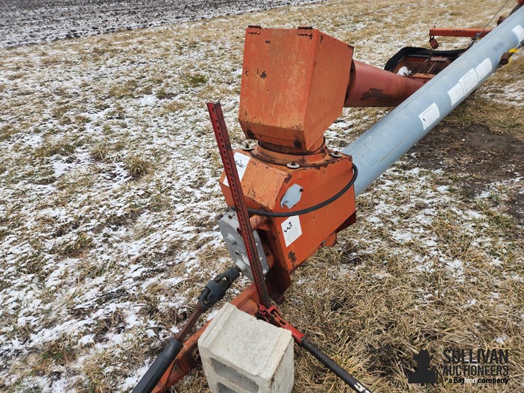 mayrath-10"x64'-swing-away-auger-image-11