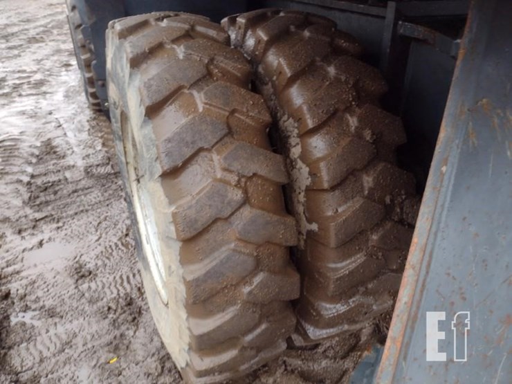 2005-gradall-xl3300-image-23