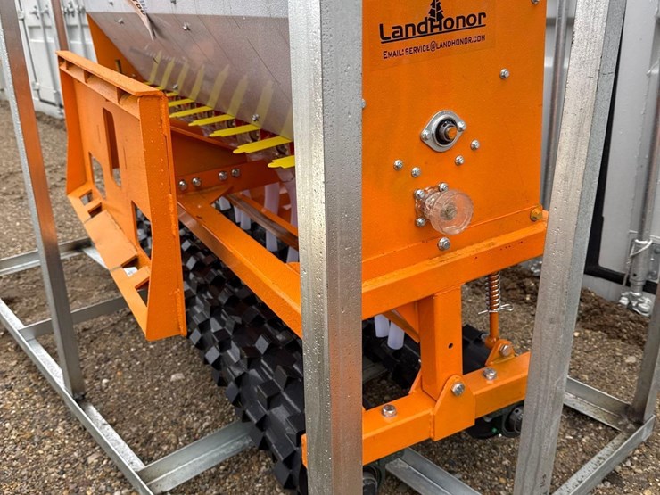 2788---no-till-65"-seed-drill-for-tractor-&-skid-steer-image-3