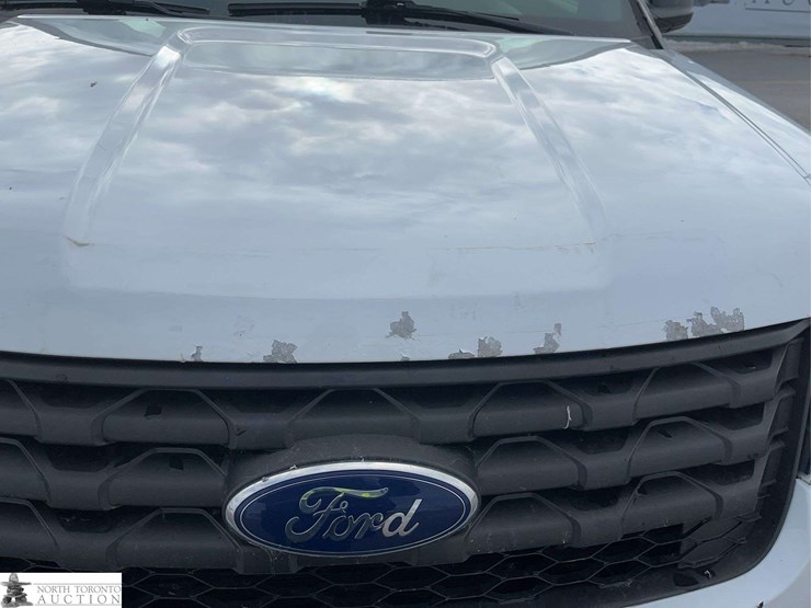2019-ford-explorer-image-37
