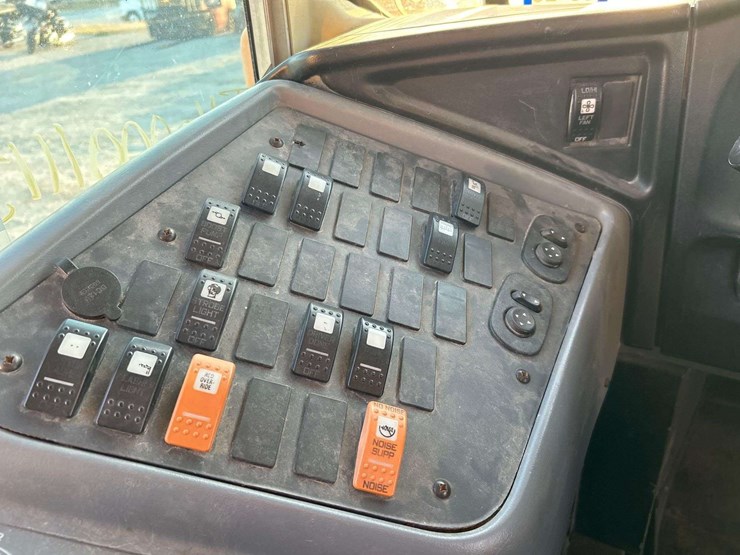 2009-ic-corporation-pb105-school-bus-image-14