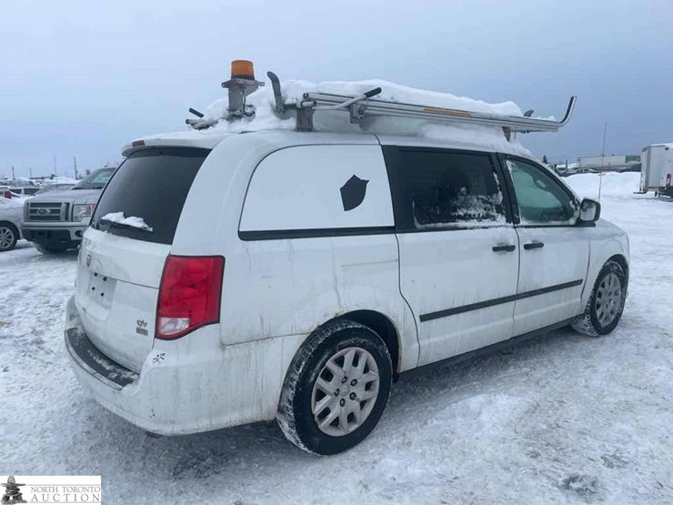 2015-ram-tradesman-image-5