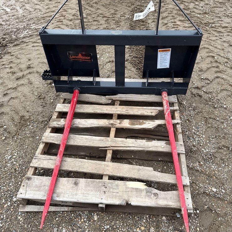 2755 - SKID STEER BALE SPEAR