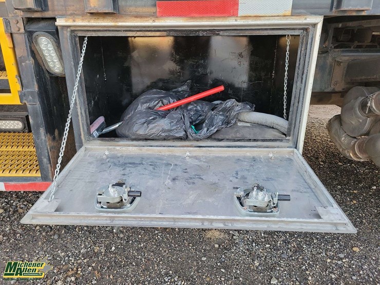 2015-international-durastar-4300-image-29