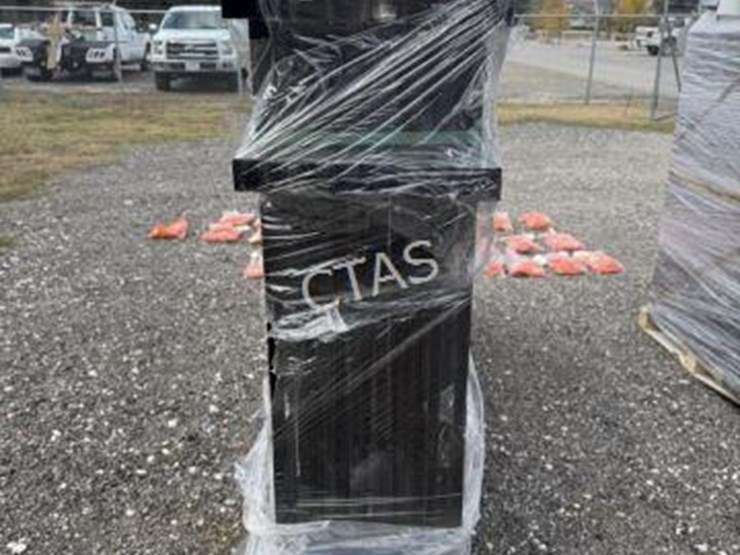 #132-•-wrought-iron-fence---8-panels-image-3