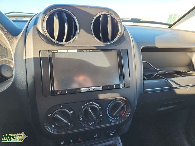 2009-jeep-compass-image-20