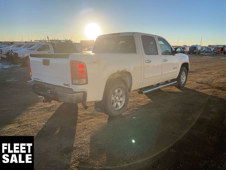 2013-gmc-sierra-1500-image-4