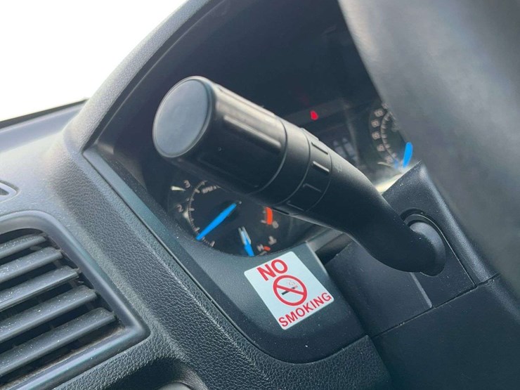 2017-ford-explorer-image-23