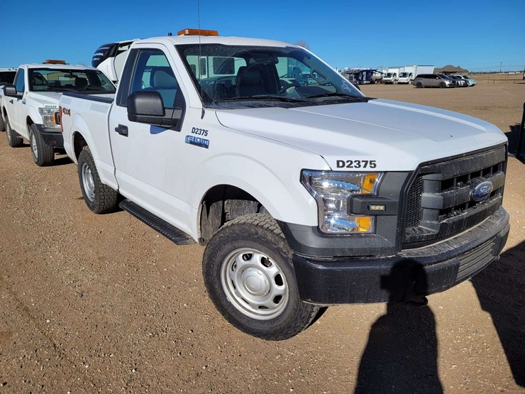 2017-ford-f150-xl-image-2