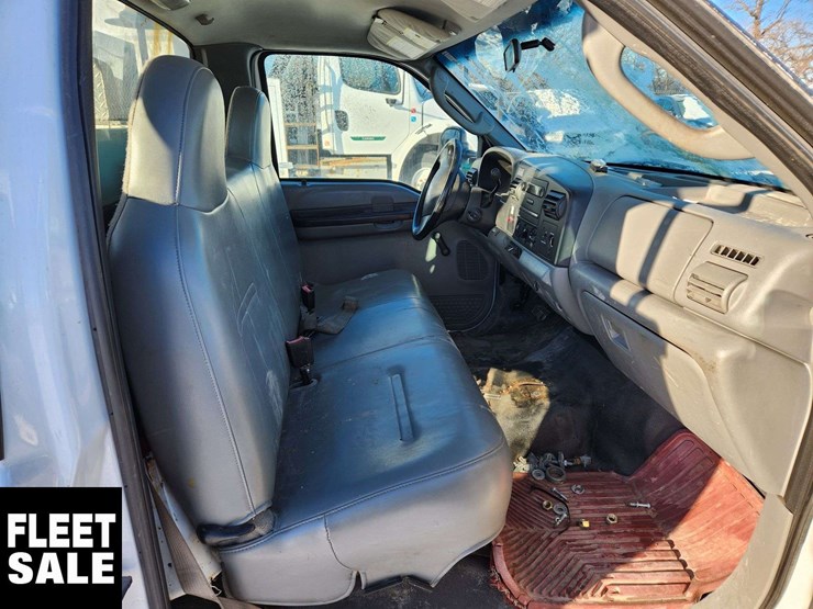 2007-ford-f550-image-23