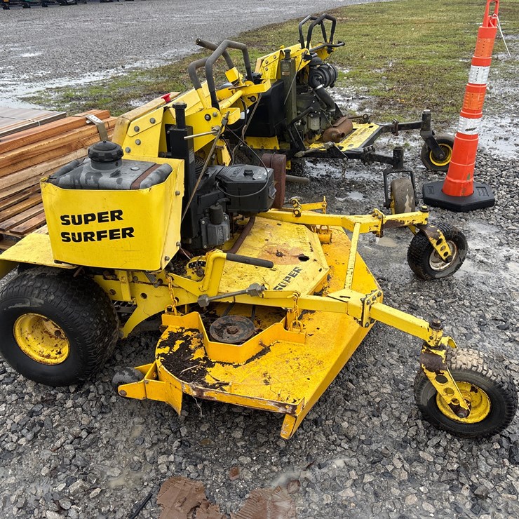 #6520 • D4. Great Dane Super Surfer Mower