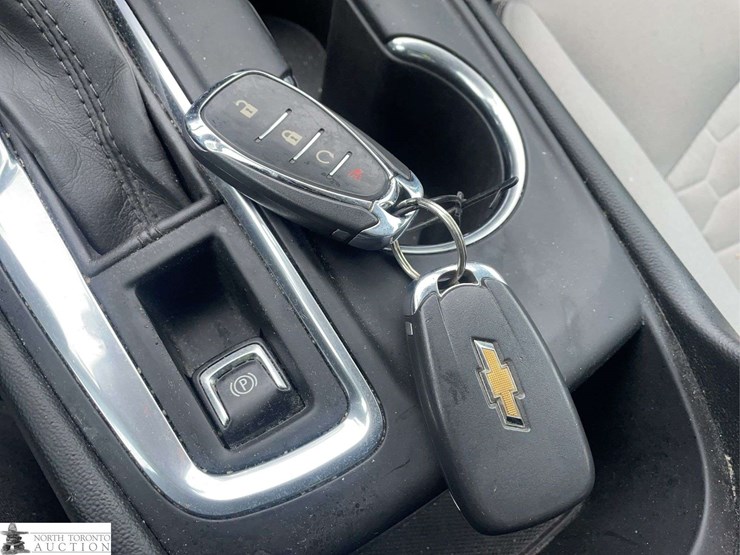 2018-chevrolet-equinox-image-17