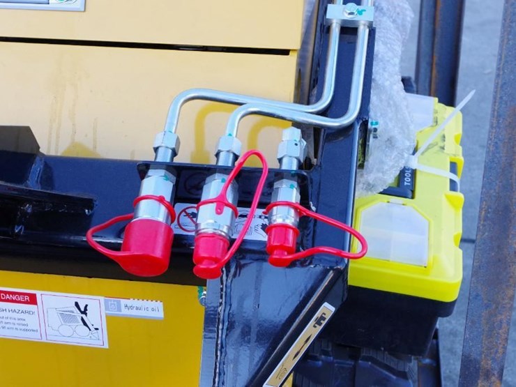 2025-agt-industrial-mx-mrt14-stand-on-mini-skid-steer-loader,-15hp-rato-gasoline-engine,-unused-image-8