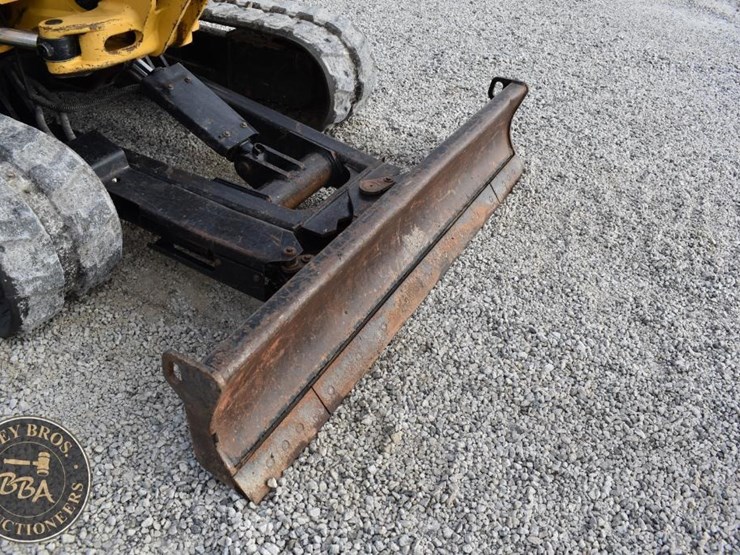 2019-caterpillar-305.5e2-cr-image-31