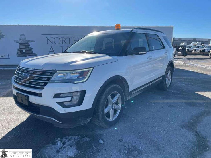 2017-ford-explorer-image-1