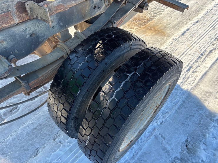 2017-ford-f550-image-16