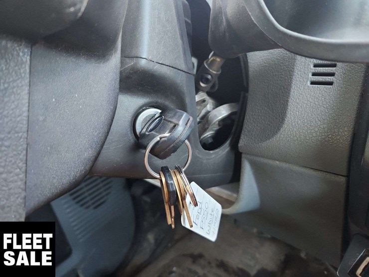 2011-ford-f550-image-23