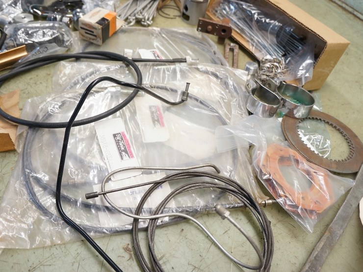 harley-davidson-miscellaneous-parts-lot-image-10