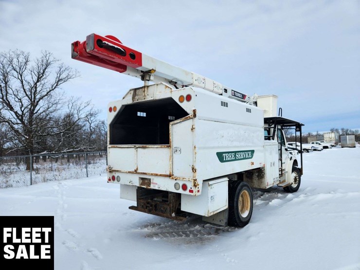 2020-freightliner-m2-106-image-4